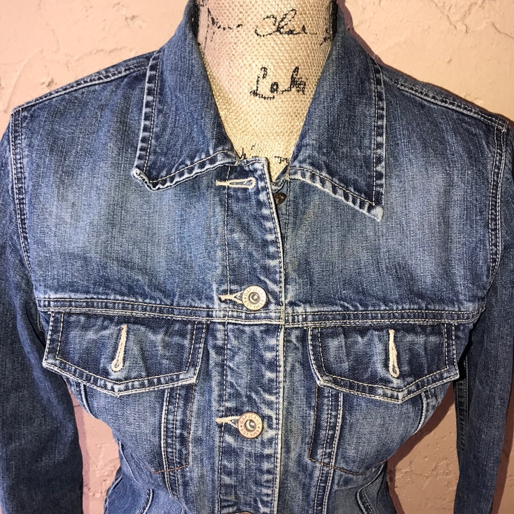 🎊HOST PICK 🎊Gap Cropped Jean Jacket - Picture 2 of 7